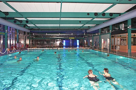 Innenansicht Schwimmerbecken Hallenbad Einbeck